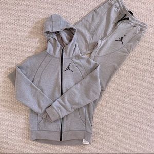 Nike (12-13 YRS) Zip Hoodie and Pants Set